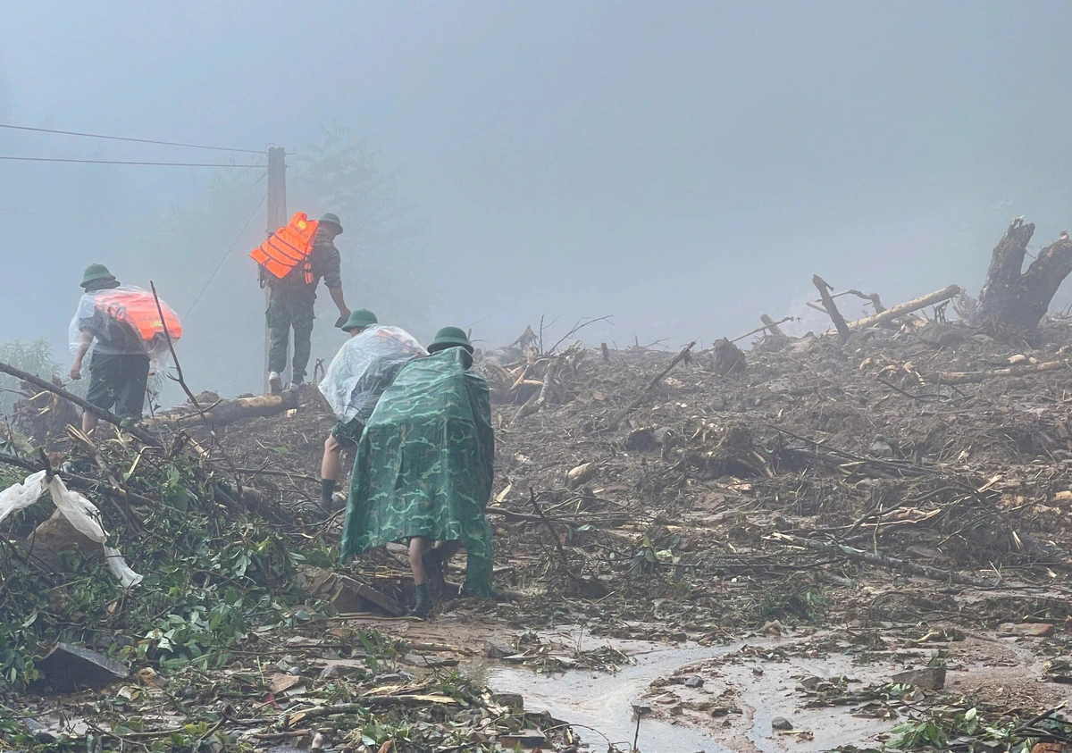 The way to A Lu Commune, Bat Xat District, Lao Cai Province is seriously eroded. Photo: Supplied