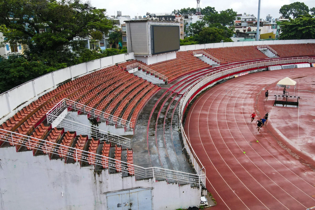 The stadium’s capacity is expected to increase to 19,000 seats after the 10-month upgrade project that requires some VND149 billion ($6 million). Photo: Phuong Nhi / Tuoi Tre