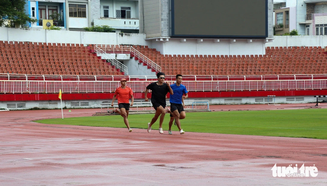 Thong Nhat Stadium was Vietnam’s largest stadium before 2003. In 2003, My Dinh National Stadium with a capacity of over 40,000 people was opened. Photo: Thao Le / Tuoi Tre