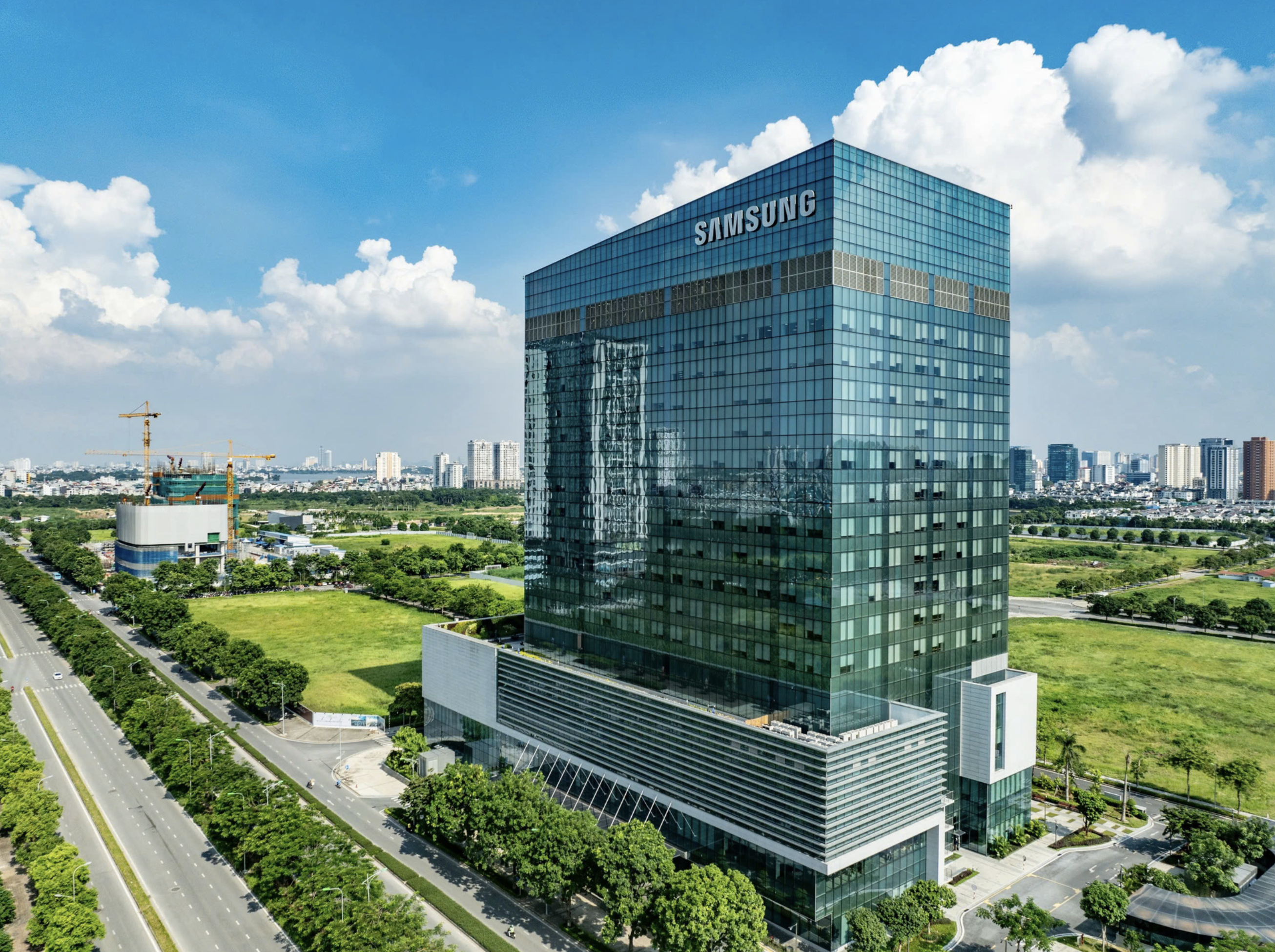 Samsung’s research and development center in Hanoi. Photo: Nam Tran / Tuoi Tre