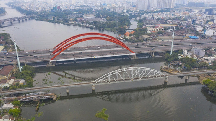 Ho Chi Minh City allowed to preserve watchtower, 2 spans of century-old railway bridge