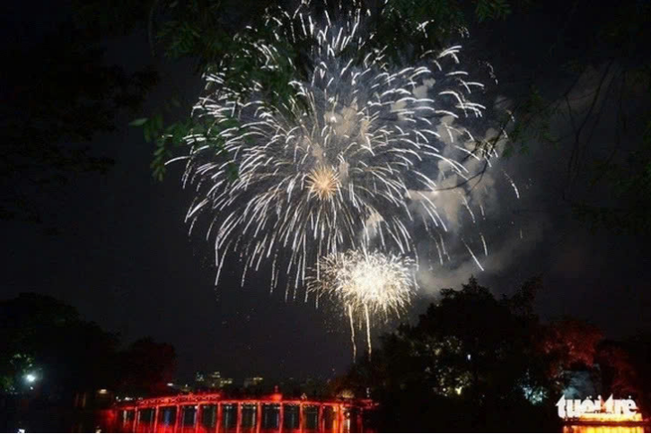 Hanoi Capital High Command suggests reducing Liberation Day fireworks