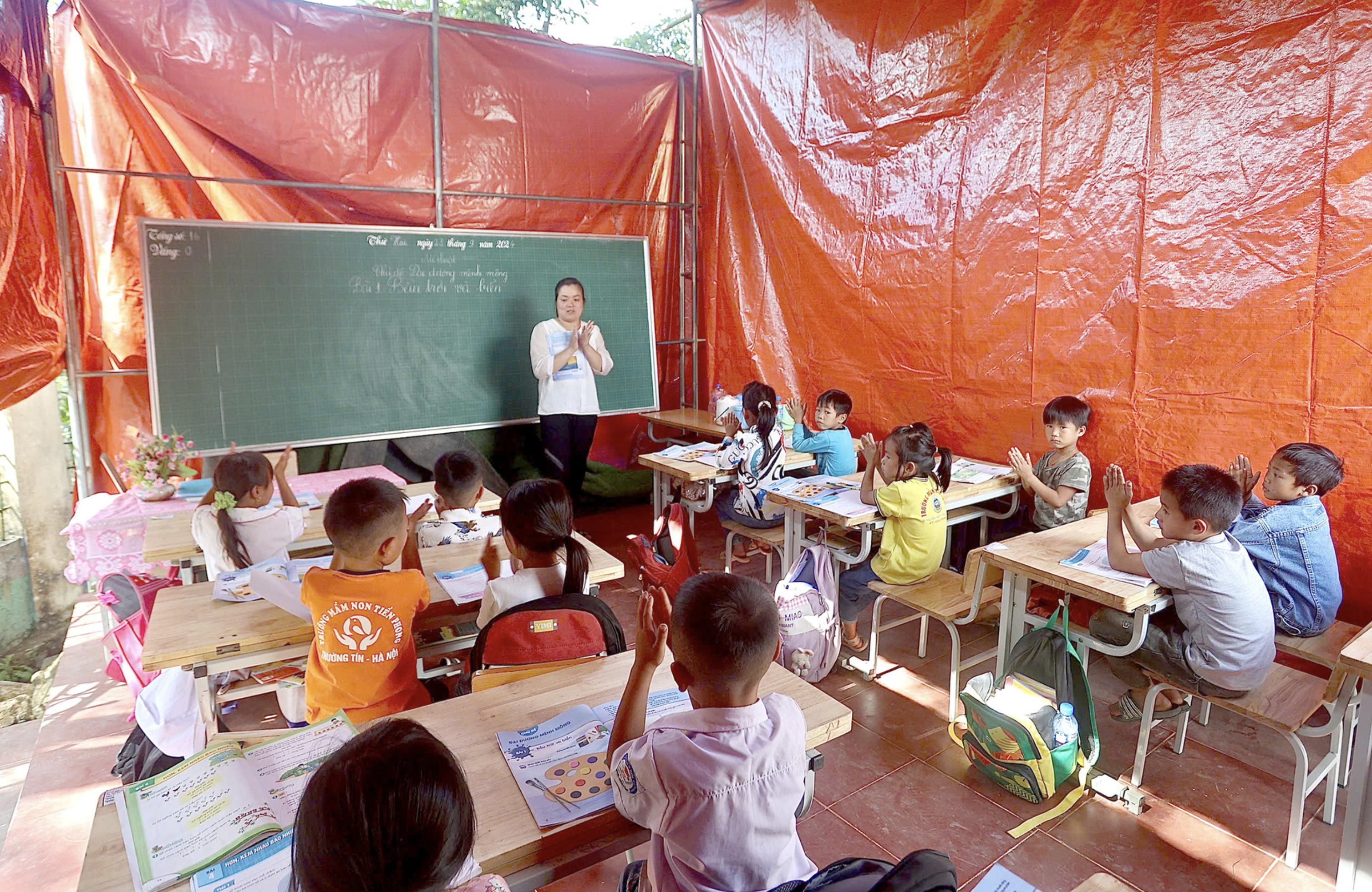 A makeshift elementary school in Nguyen Binh District, Cao Bang Province, northern Vietnam. Photo: Nguyen Khanh / Tuoi Tre