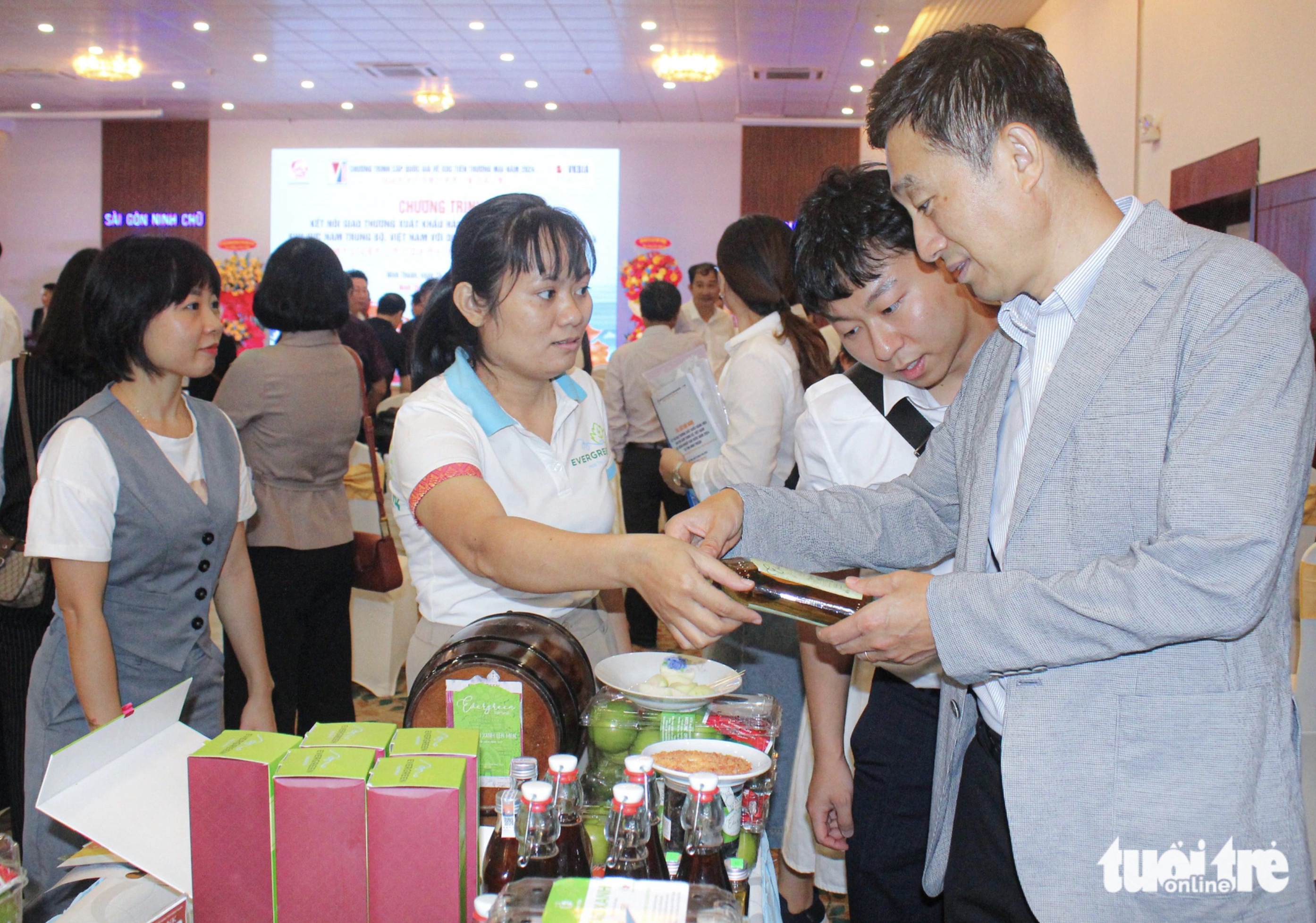 South Korean firms introduced to typical products of south-central Vietnam