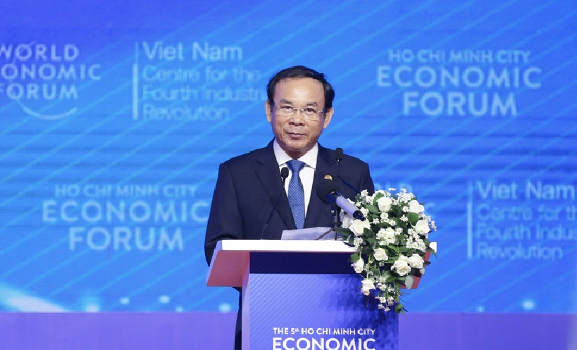 Secretary of the Ho Chi Minh City Party Committee Nguyen Van Nen gives his remarks at the opening ceremony of the fifth Ho Chi Minh City Economic Forum on September 25, 2024. Photo: Quang Dinh / Tuoi Tre