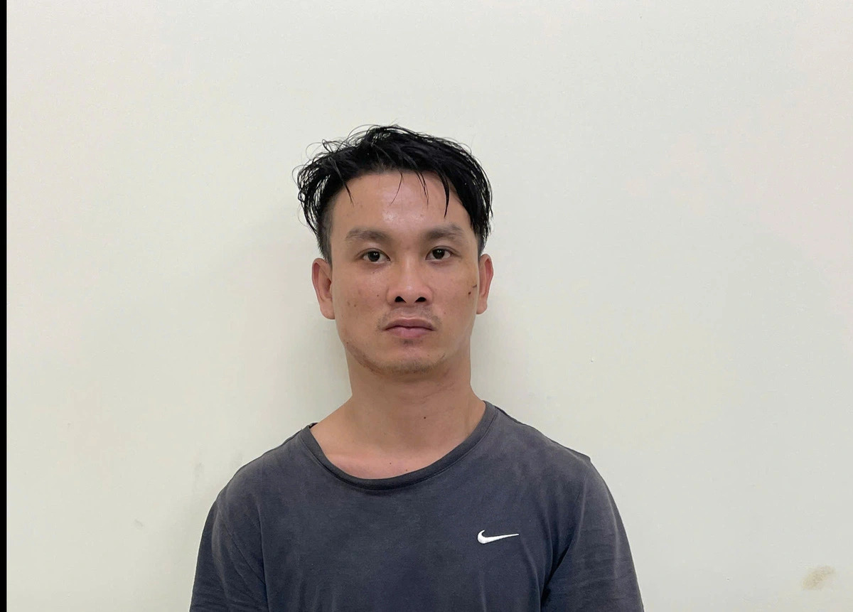 Dam Thanh Phuoc, a 28-year-old man in District 4, Ho Chi Minh City, southern Vietnam, is seen in police custody after being arrested on charges of snatching on September 24, 2024. Photo: District 4 Police