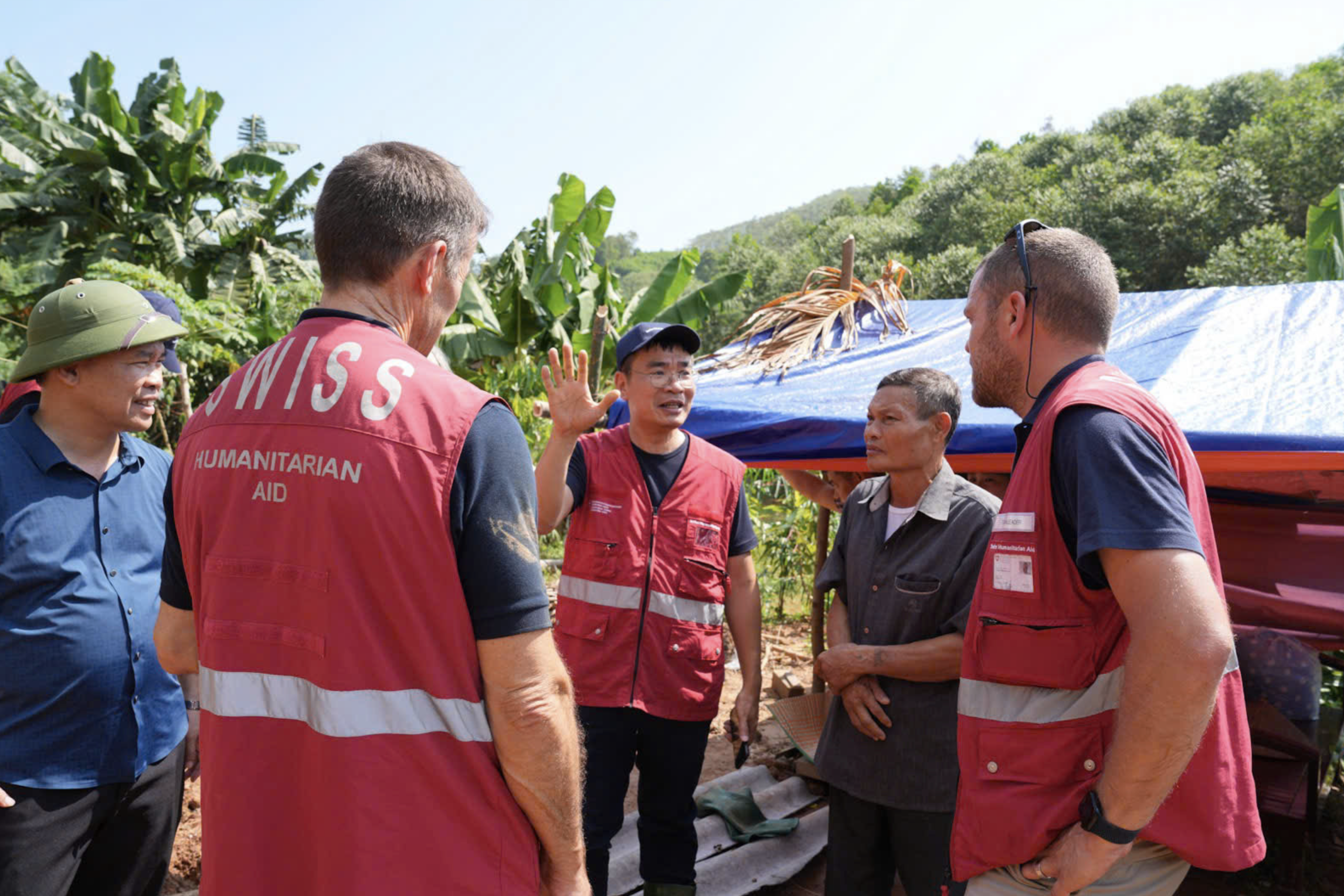 Swiss experts work in Yen Bai Province to help residents overcome the hardship caused by typhoon Yagi. Photo: Embassy of Switzerland in Vietnam