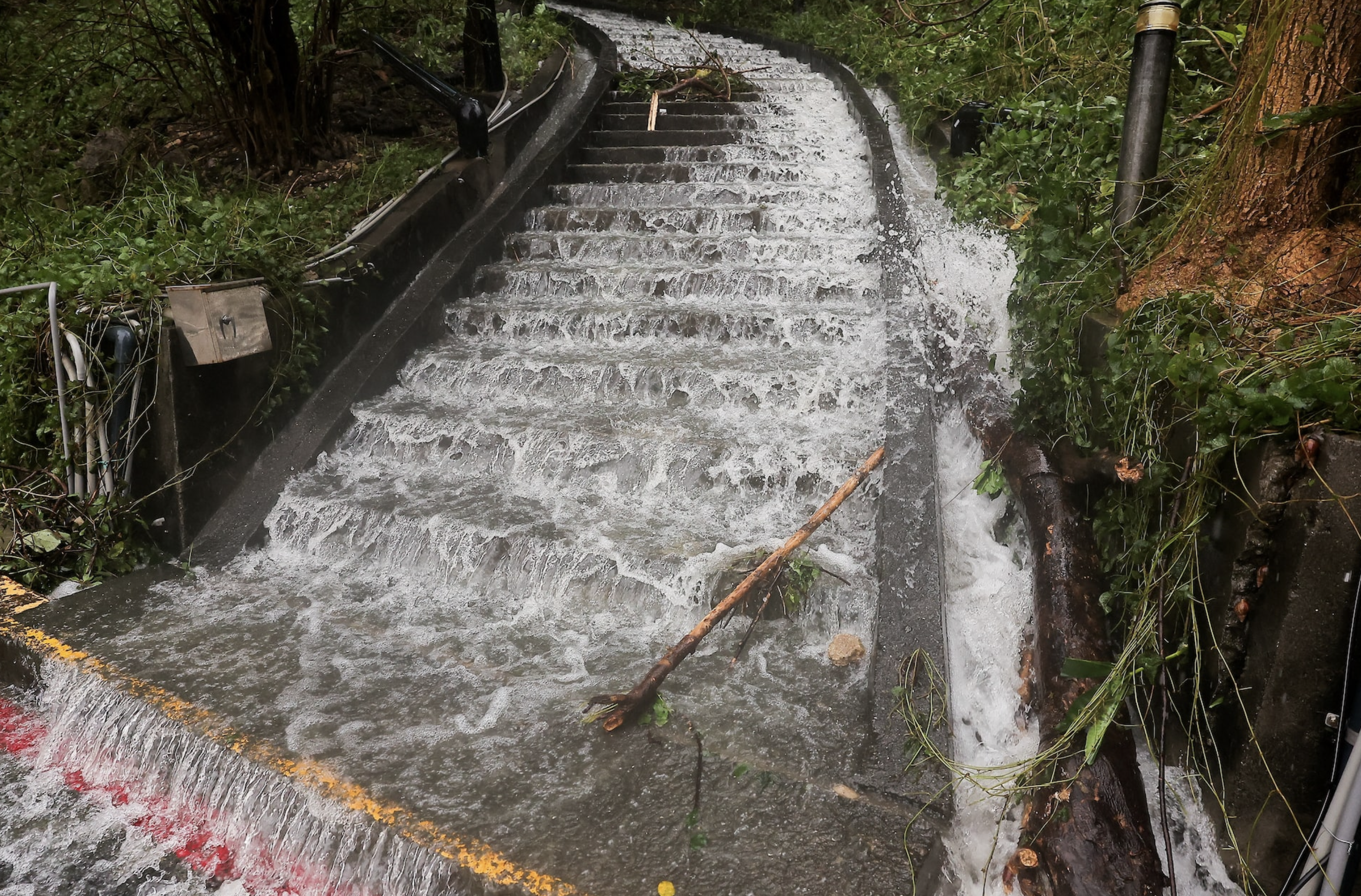 A view of water running down the stairs after Typhoon Krathon made landfall in Kaohsiung, Taiwan October 3, 2024. Photo: Reuters