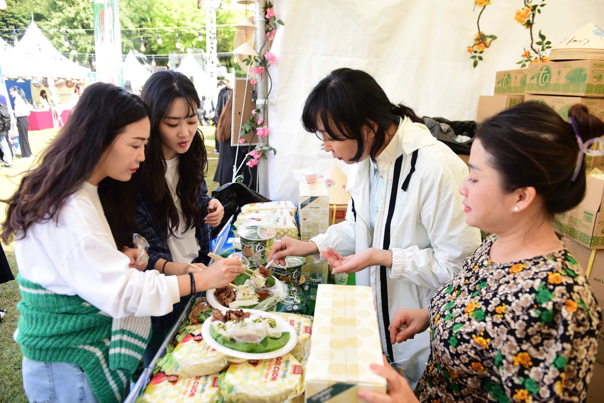 Live: Vietnam Phở Festival 2024 officially kicks off in Seoul