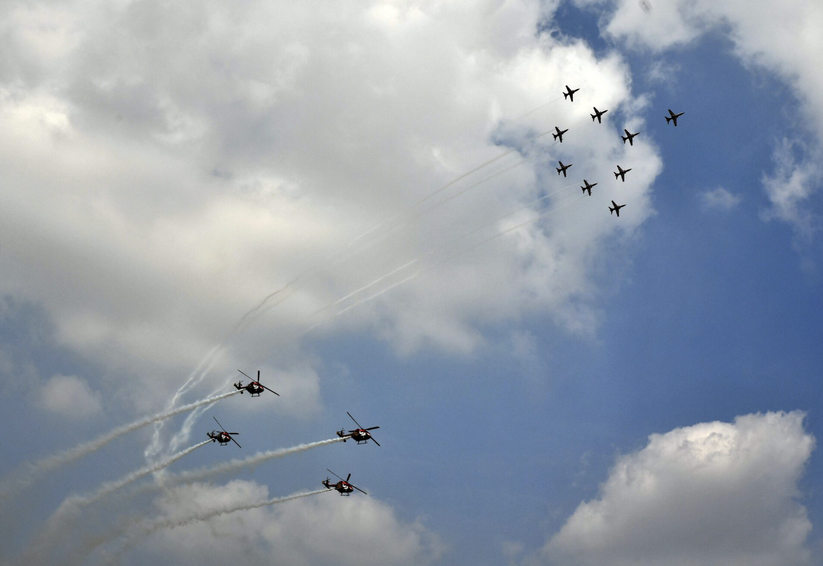 Three die of suspected heat stroke at air force event in India's Chennai