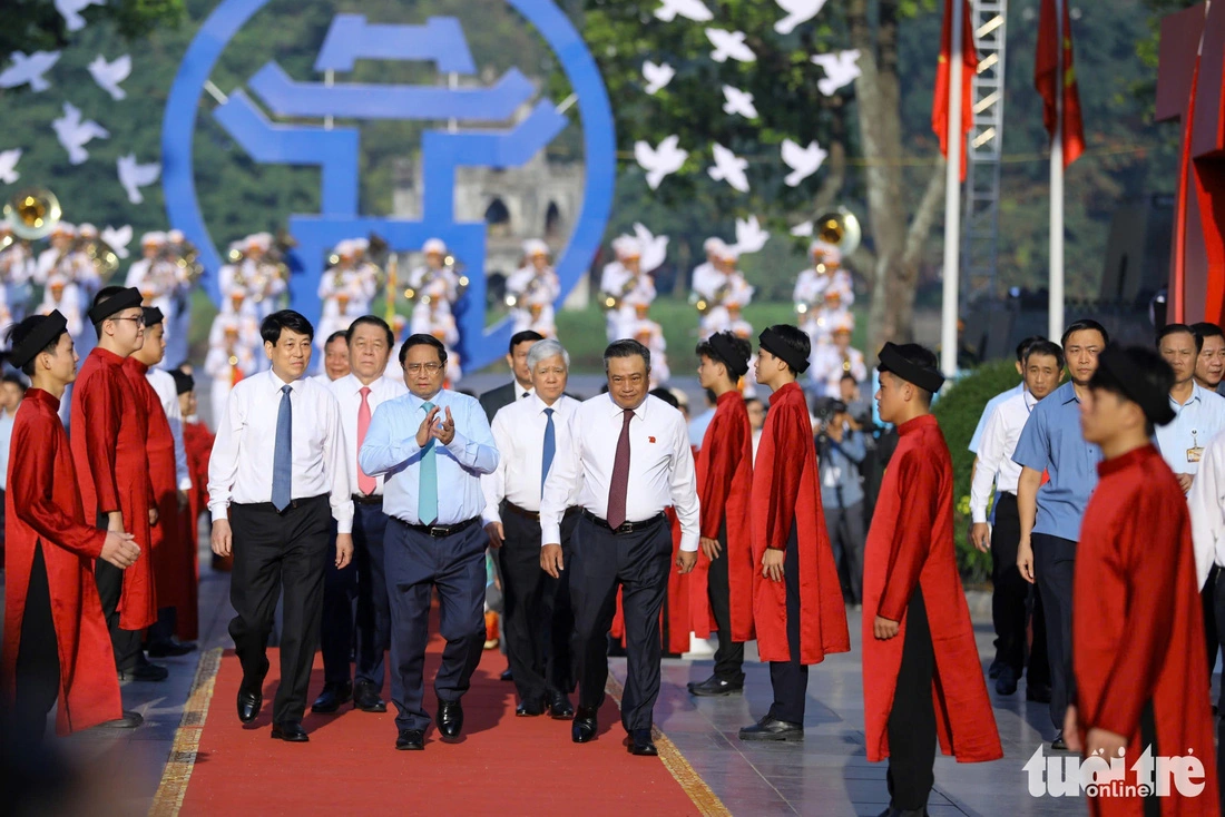 Hanoi re-enacts moments on liberation day 70 years ago