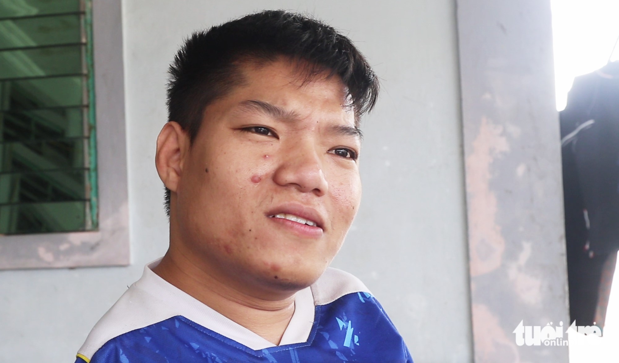 Eight years after receiving the scholarship, Nhan has graduated from university and found a job that suits him well - Photo: Doan Hoa / Tuoi Tre