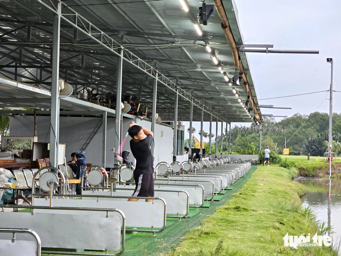 A driving range near the site for the Saigon Sports City project in Ho Chi Minh City. Photo: Ngoc Hien / Tuoi Tre