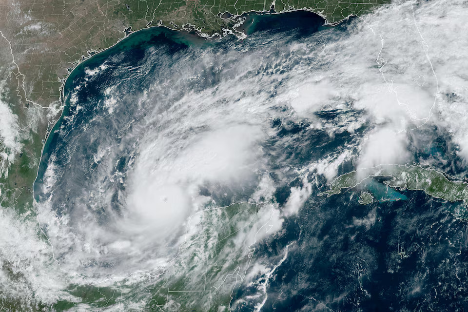 [10/10]A satellite image shows Hurricane Milton intensifying before its expected landfall in Florida, in the Gulf of Mexico October 7, 2024. Photo: Reuters