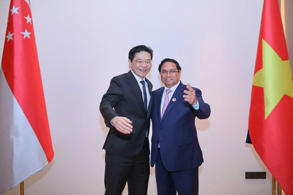 Vietnam, Singapore vow to boost all-round cooperation