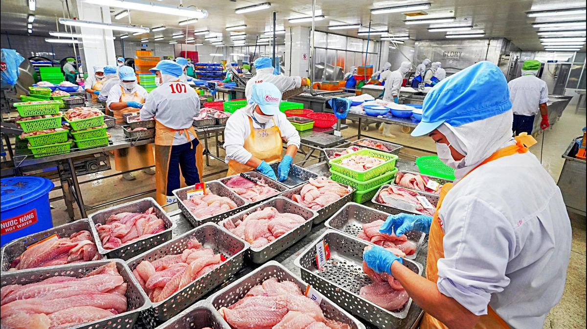 Vietnam targets 7.5% economic growth in 2025