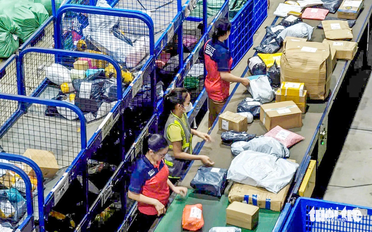 Vietnamese firms grapple with low-cost products from Chinese e-commerce platforms