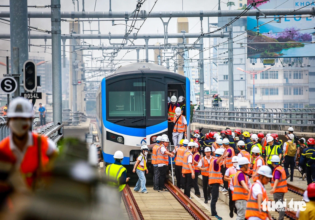 Ho Chi Minh City holds fire drill at largest elevated station on 1st metro line