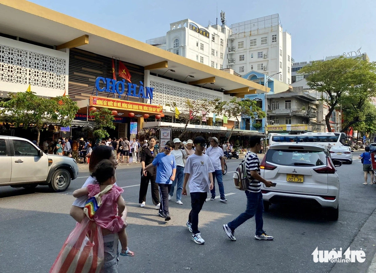 Han Market is a must-visit destination in Da Nang City. Photo: Truong Trung / Tuoi Tre