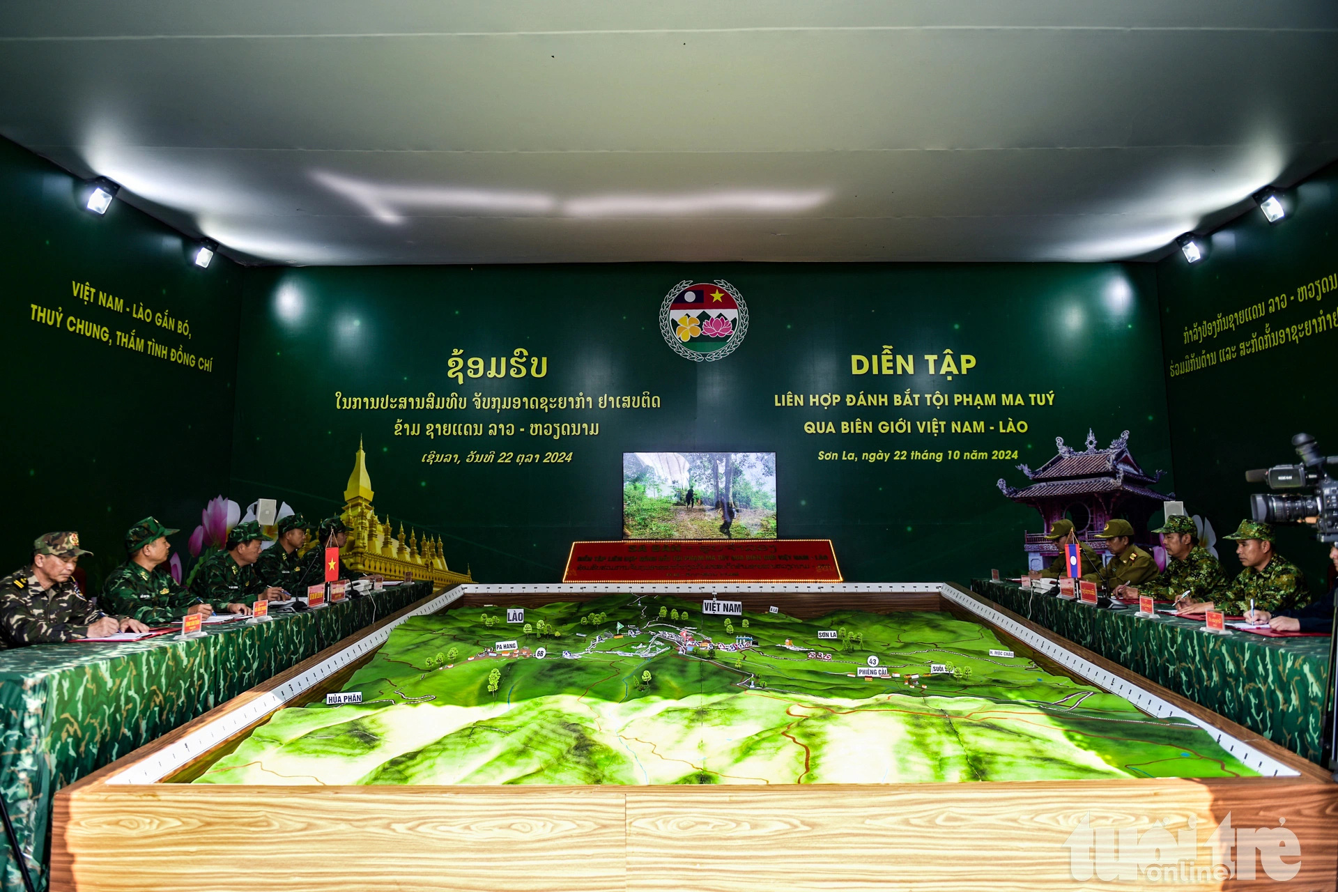 The armies of the two countries conduct a joint exercise to apprehend drug traffickers along the Vietnam-Laos border in Son La Province, northern Vietnam, October 22, 2024. Photo: Nam Tran / Tuoi Tre