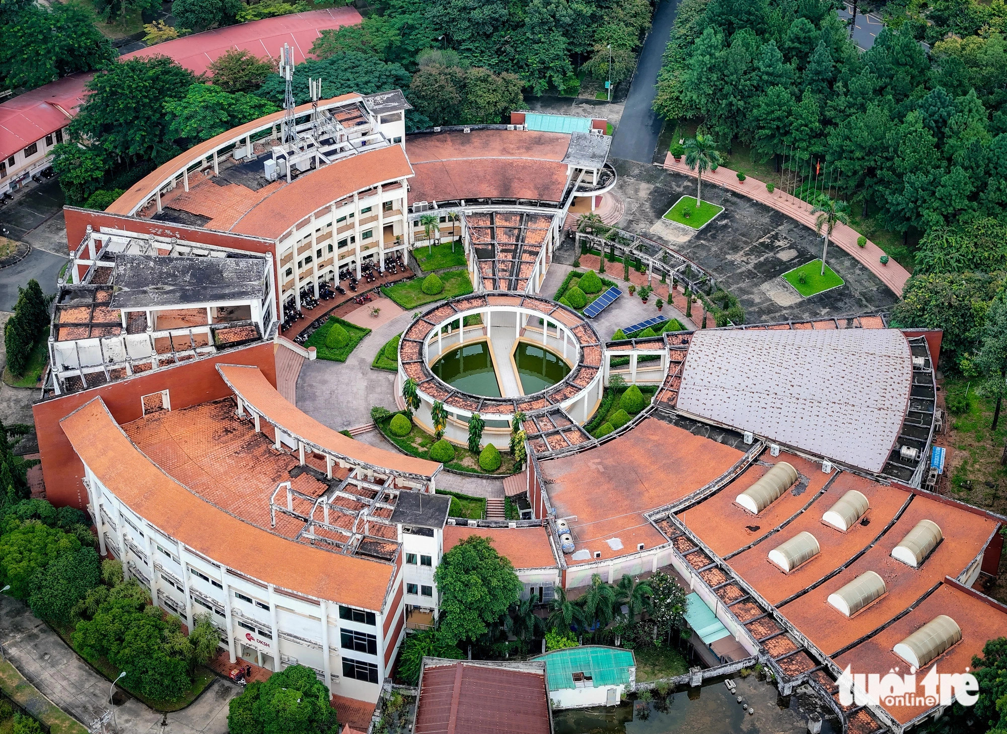 The VNU-HCM Information Technology Park near the VNU-HCM administrative building. Photo: Le Phan / Tuoi Tre