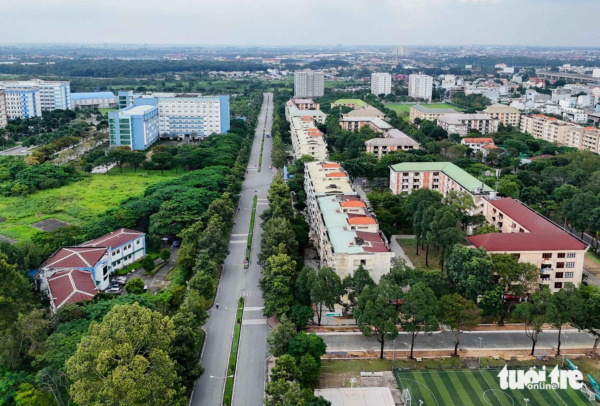 The high-rise buildings of VNU-HCM dormitory complexes A and B span 42 hectares. Photo: Le Phan / Tuoi Tre