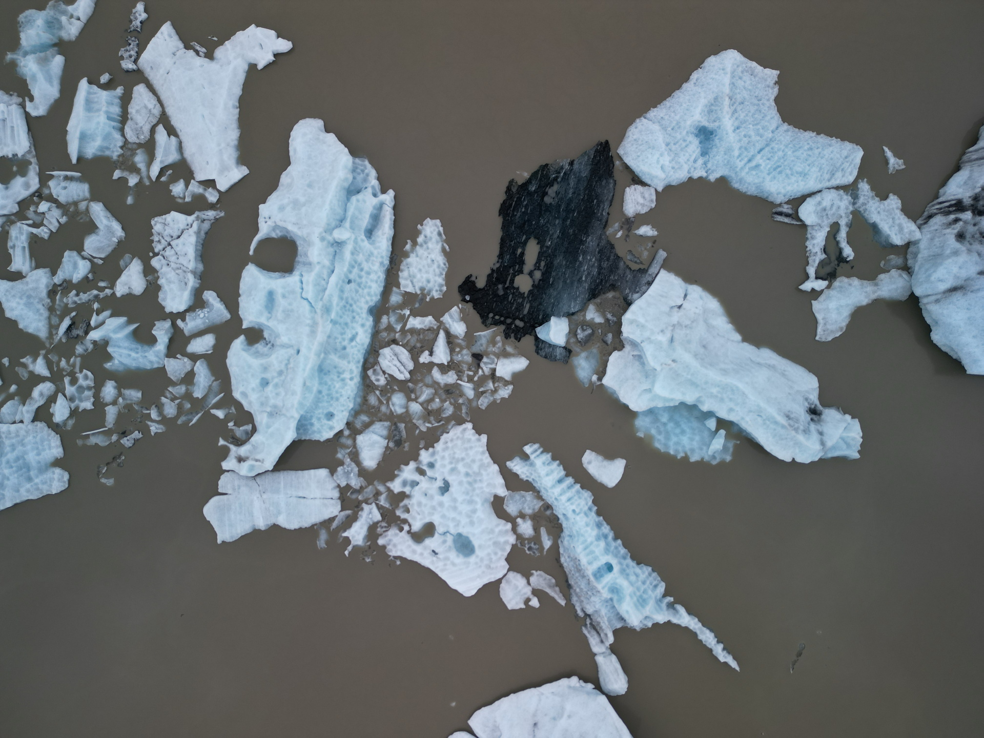 Chunks of ice float in the lagoon of Skaftafellsjokull, a glacier that flows out of the Vatnajokull ice cap. Photo: Reuters