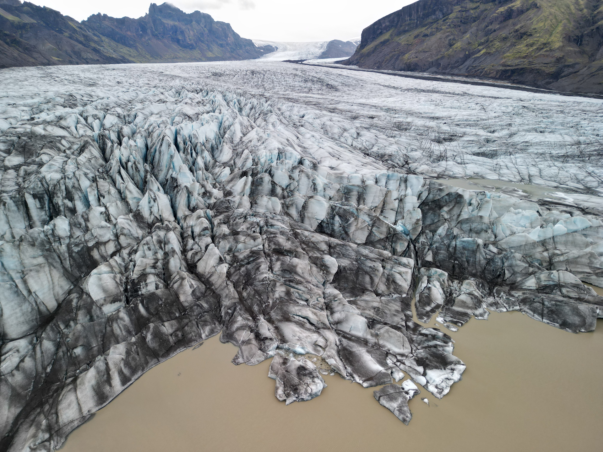 The glacier Skaftafellsjokull flows out of the Vatnajokull ice cap on Iceland’s south coast. Photo: Reuters