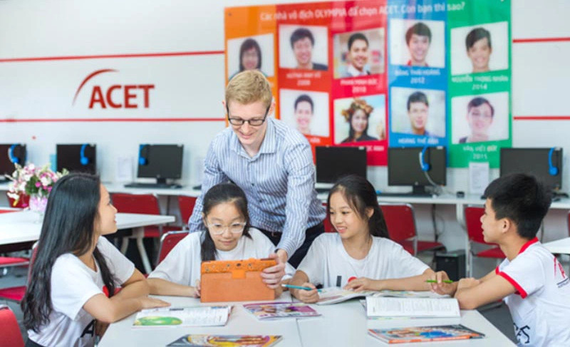 Shift to online learning presents major challenge for traditional IELTS centers in Vietnam