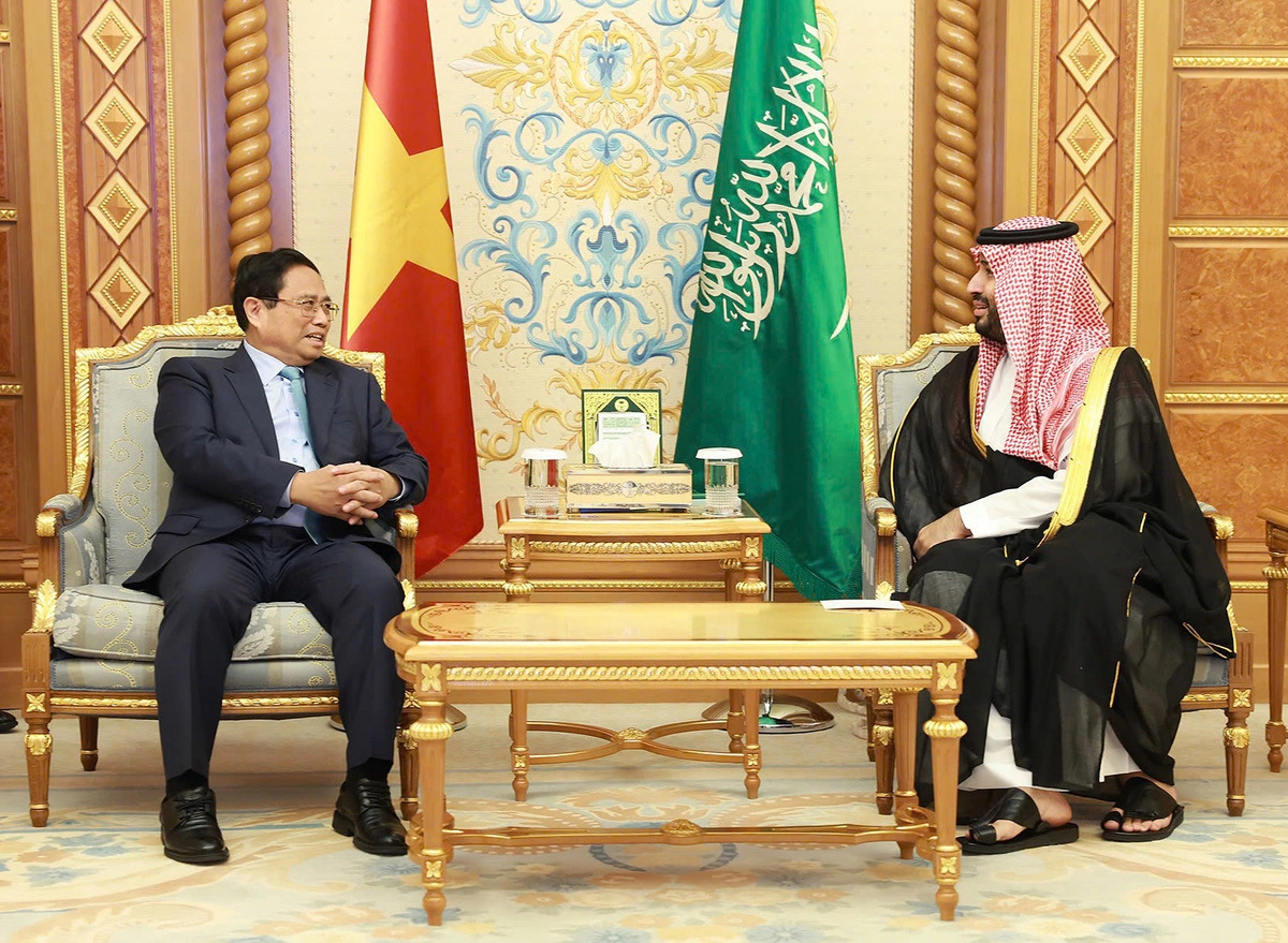 Saudi Arabian PM hails Vietnam as dynamic economic development model in Asia