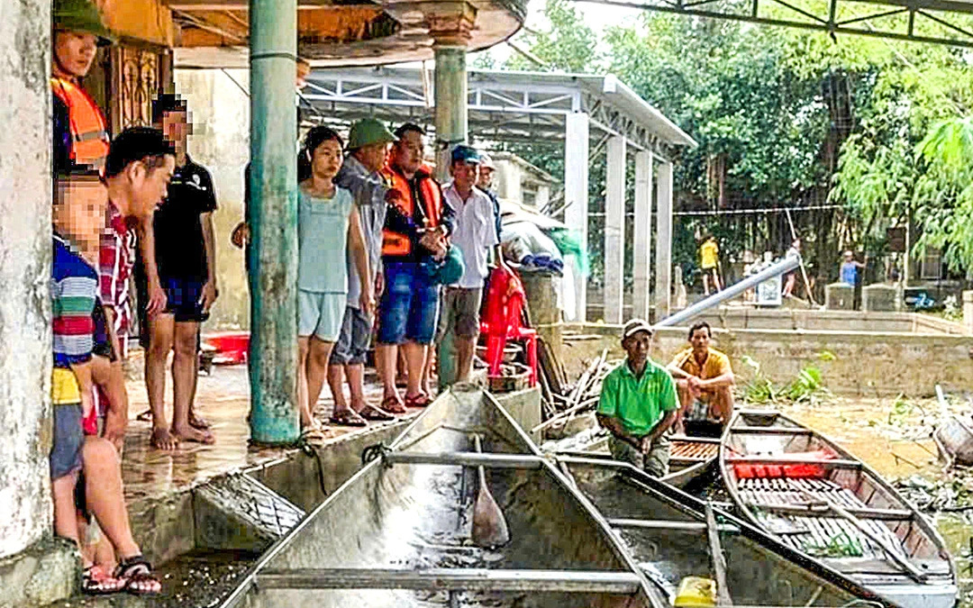 Twin brothers drown in flooded yard in central Vietnam