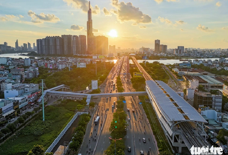 Ho Chi Minh City completes footbridges connecting with first metro line