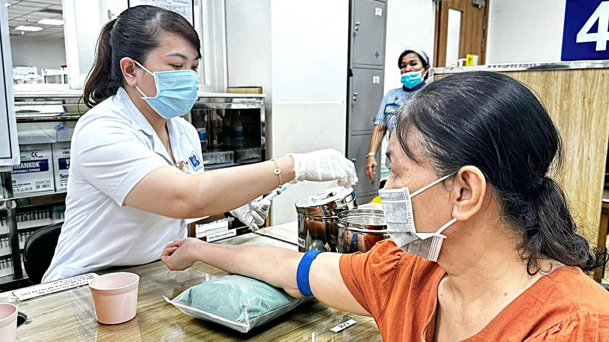 Vietnamese see higher life expectancy, but with more non-communicable diseases