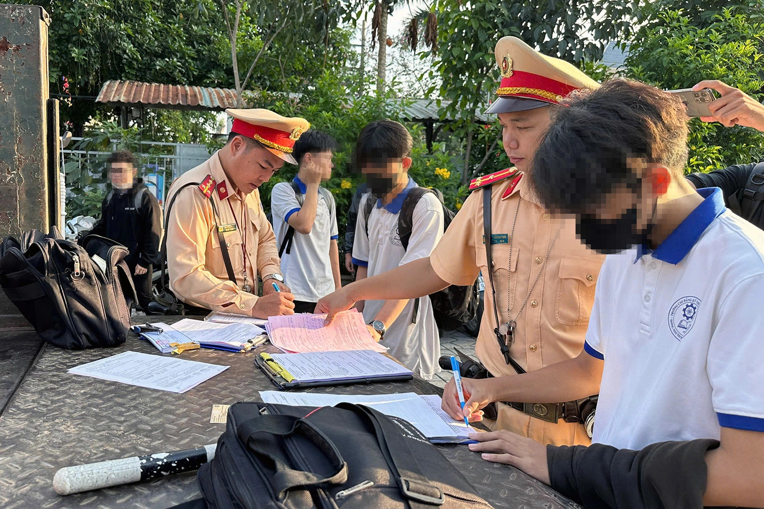 Over 300 parents fined for letting underage children ride motorcycles in Vietnam’s Dong Nai