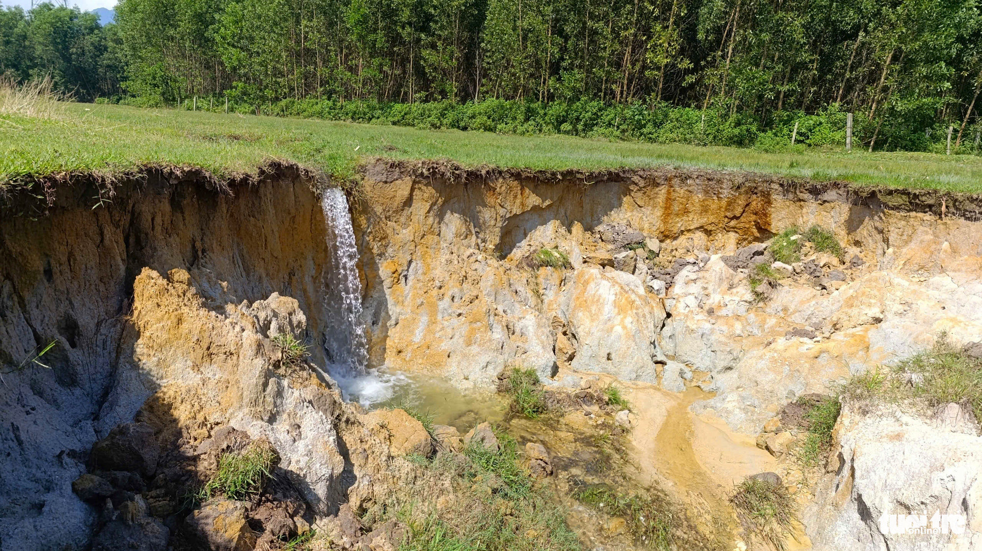 Large holes that resemble bomb craters in An Chau Village in Hoa Phu Commune, Hoa Vang District, Da Nang City, central Vietnam, following exploitation by a clay mining company. Photo: Doan Cuong / Tuoi Tre