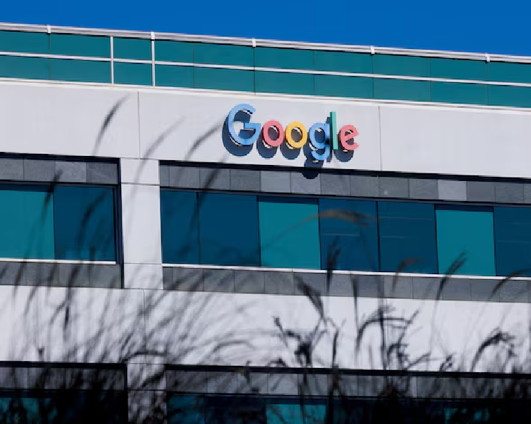 France court orders Google to halt news search scheme