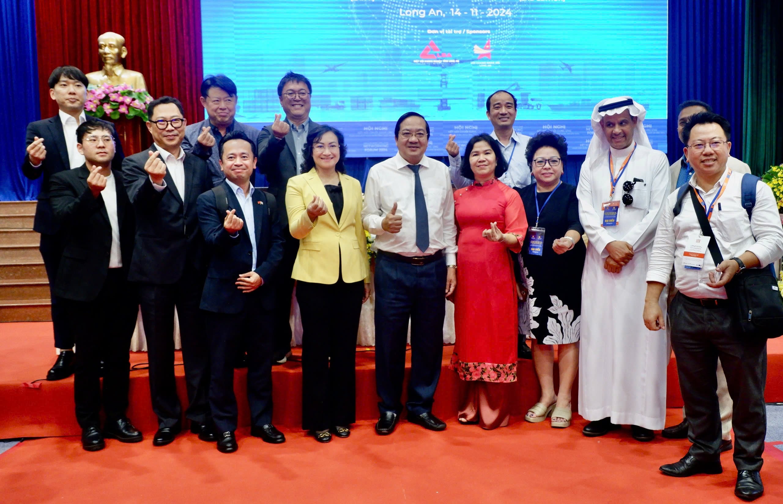 Nearly 100 int’l firms join export-import networking forum in Vietnam’s Long An Province