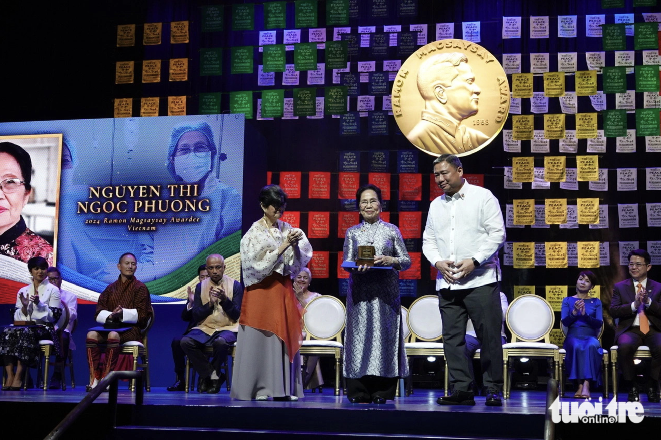 Vietnamese professor receives coveted 'Nobel Prize of Asia'