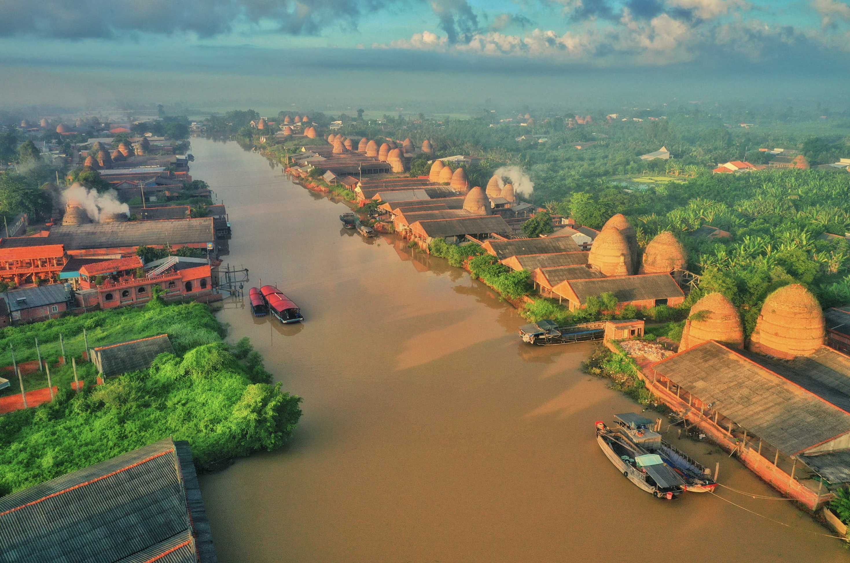 Vietnam’s Vinh Long Province opens first red ceramic brick festival