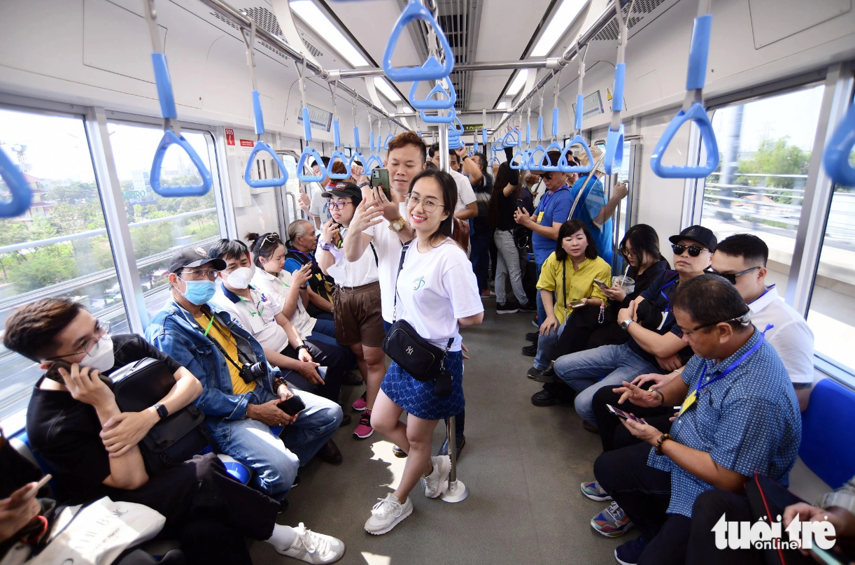 How to access first metro line, buy tickets in Ho Chi Minh City?