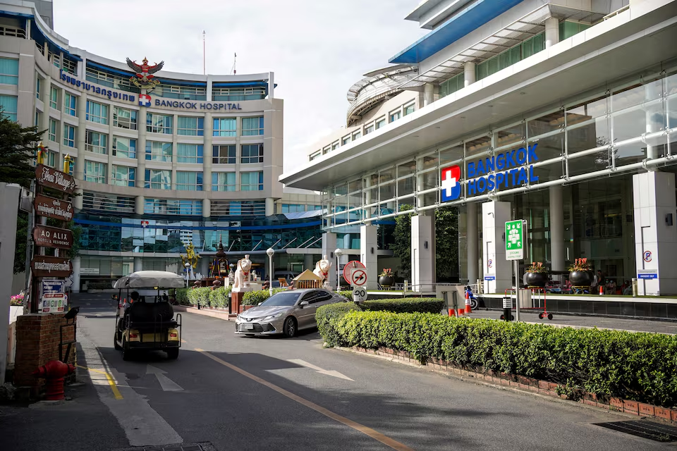 A general view of the Bangkok Hospital, where an Australian teenager was taken after drinking alcohol contaminated with methanol in Laos and passed away, in Bangkok, Thailand, November 22, 2024. Photo: Reuters