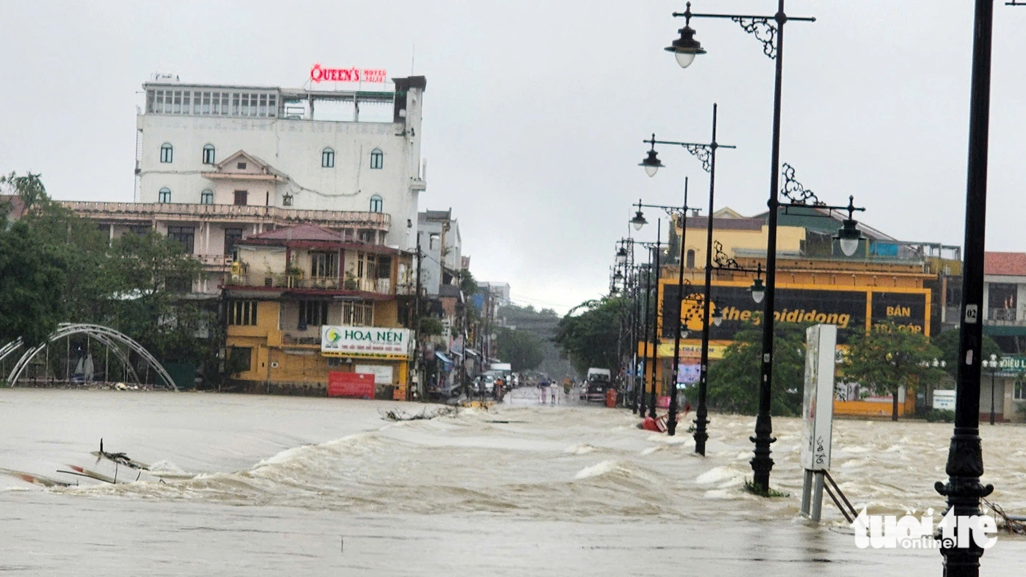 Vietnamese province orders 291,000 students to stay home amid flood threat