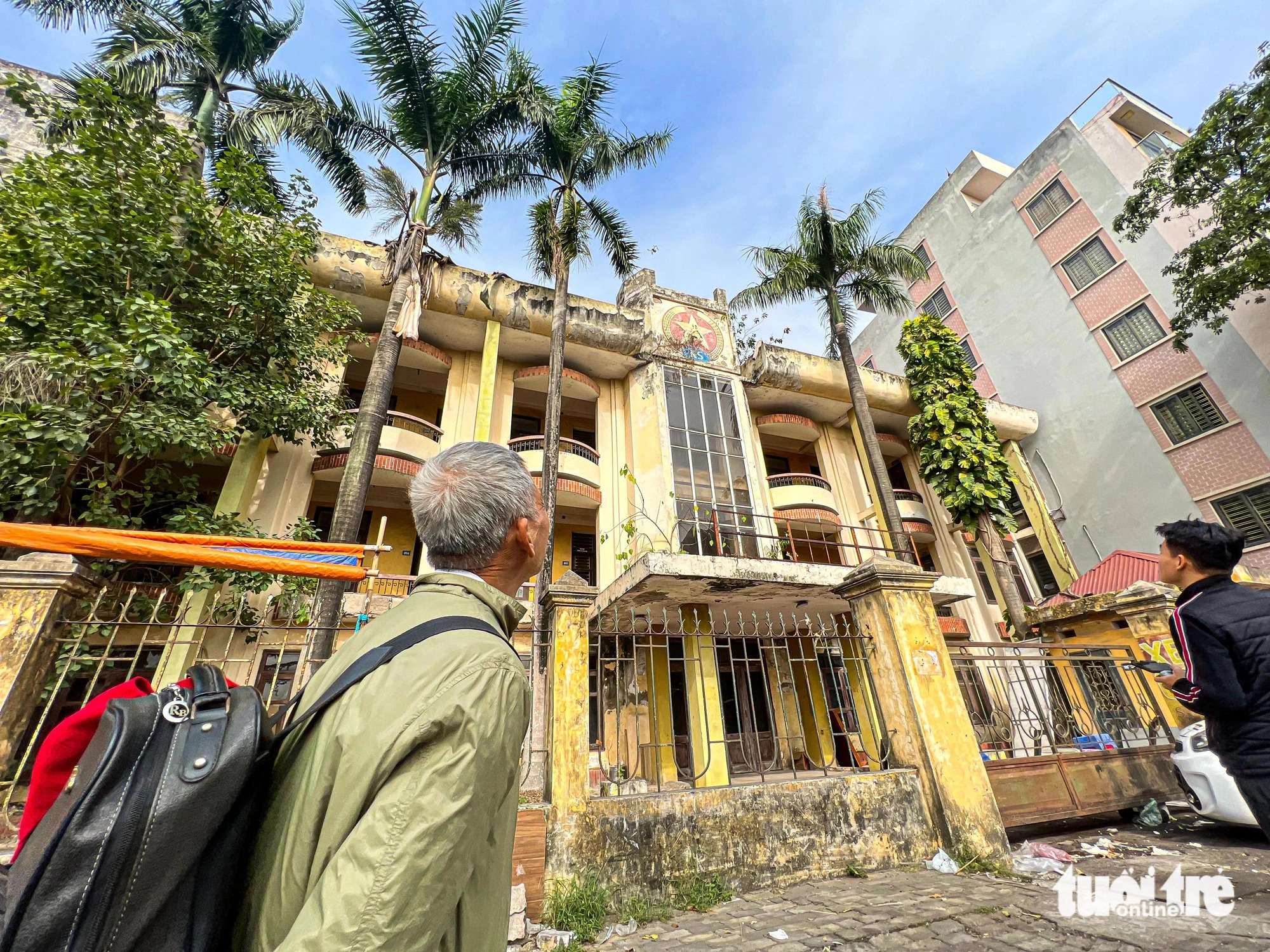 Abandoned public offices in Hanoi highlight wasted resources amid shortfall of public infrastructure