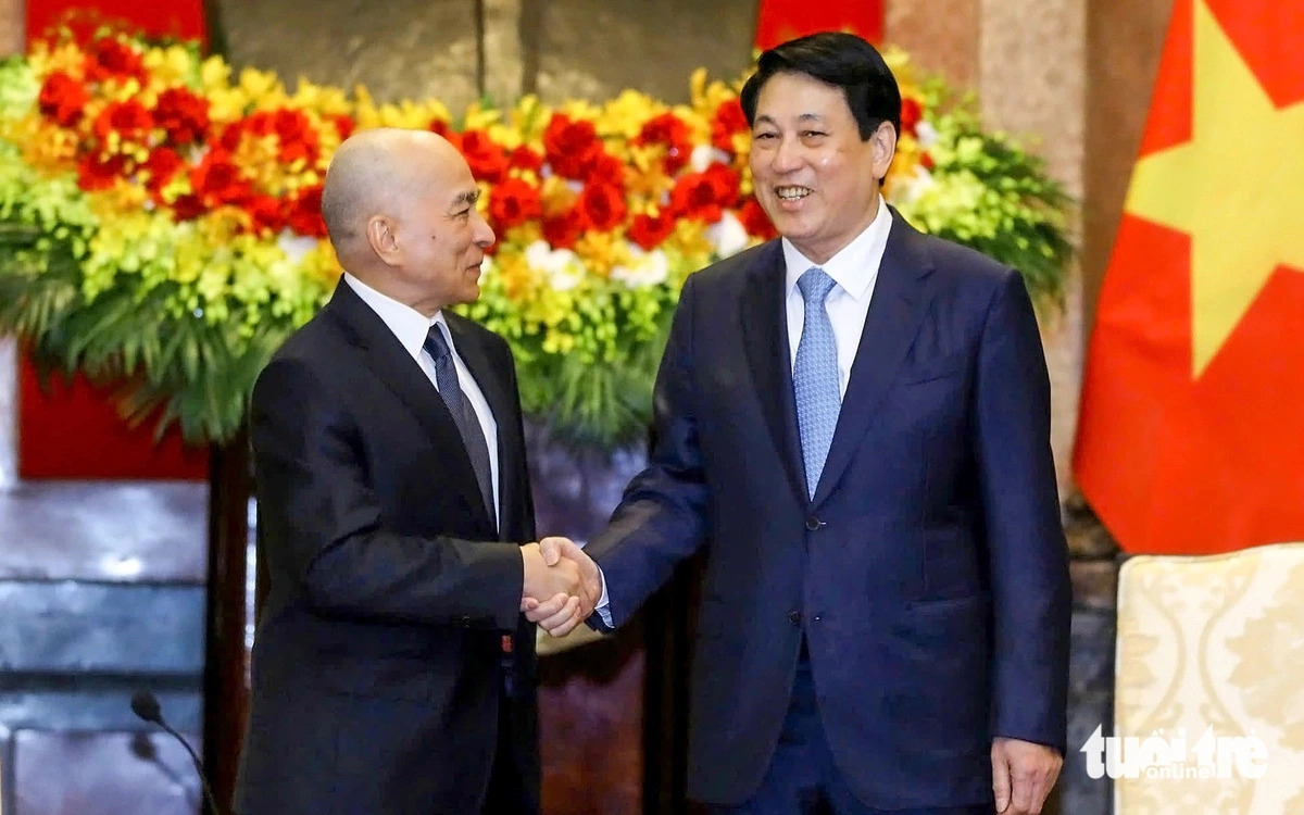 Vietnam prioritizes boosting ties with Cambodia: president