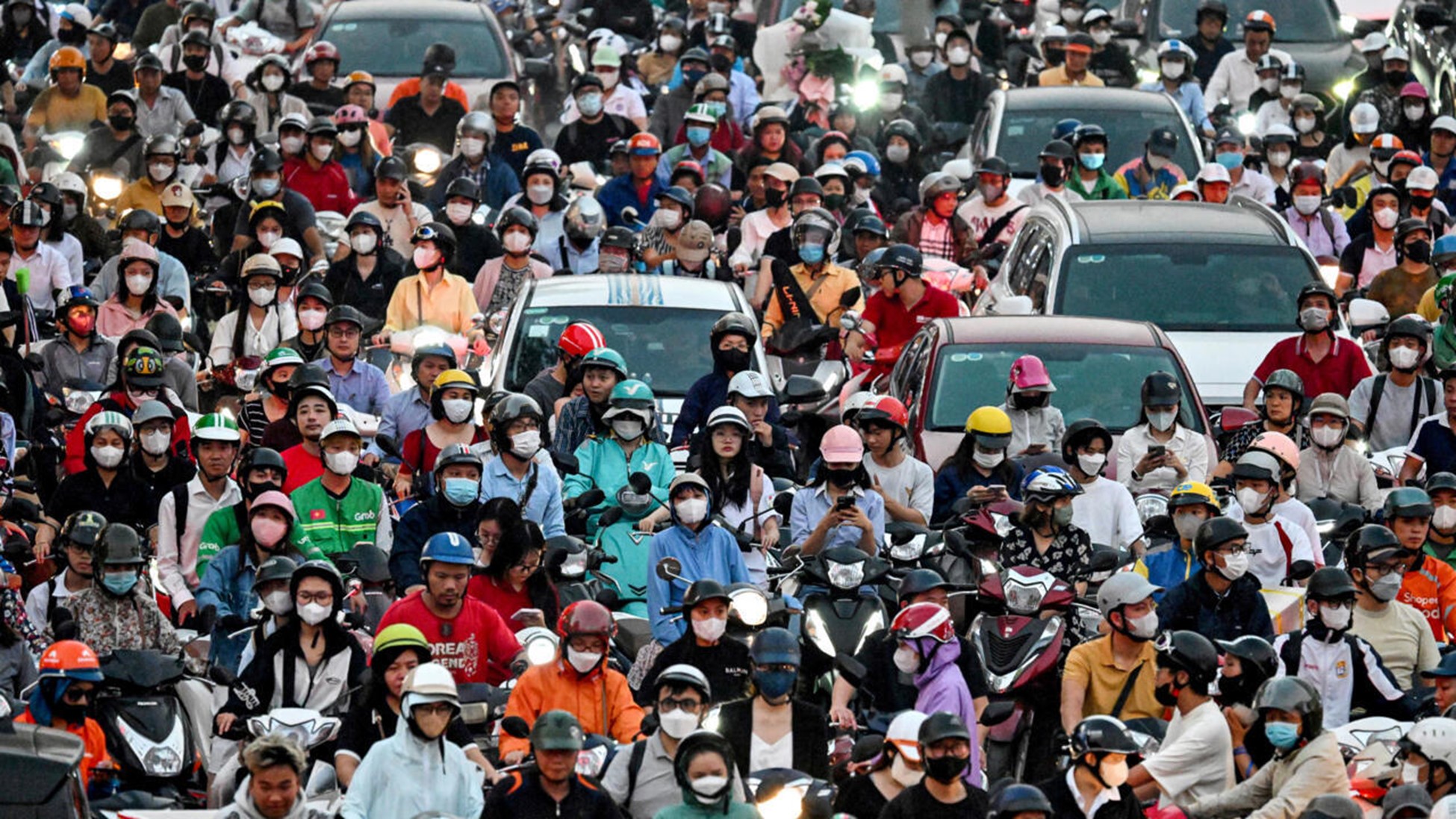 Vietnam pushes electric motorbikes as pollution becomes 'unbearable'