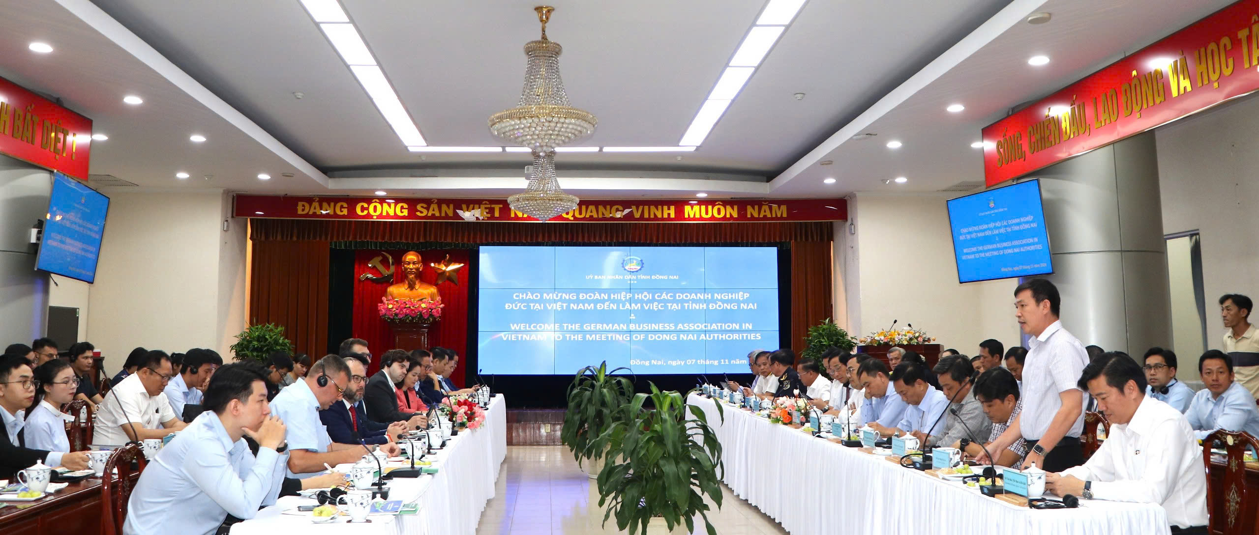 A German delegation explores investment opportunities in Dong Nai Province, southern Vietnam, November 2024.