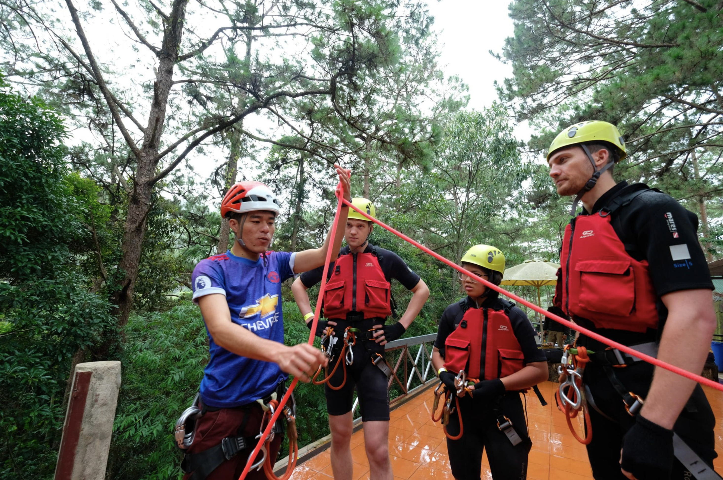 Foreign tourists are pictured exploring Da Lat’s landscapes. Photo: M.V. / Tuoi Tre