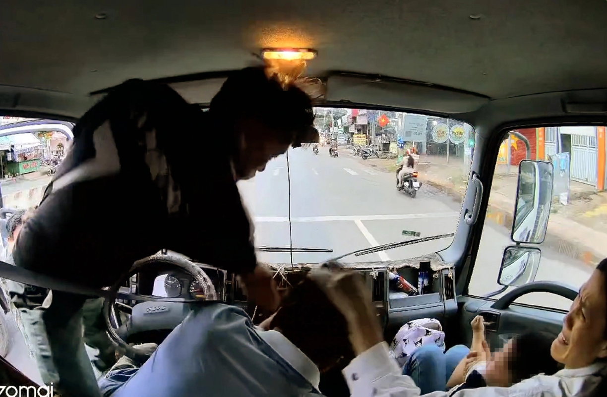 In Vietnam, road rage fights raise concerns among commuters