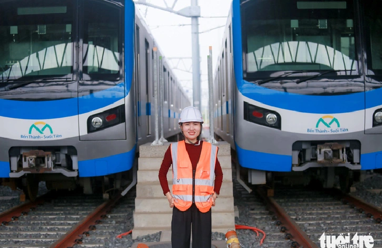 Meet preschool teacher turned 1st female metro train driver of Ho Chi Minh City