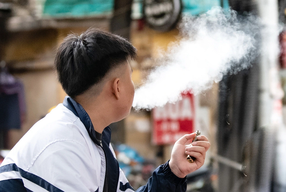 Vietnam expected to face uphill battle following ban on e-cigarettes